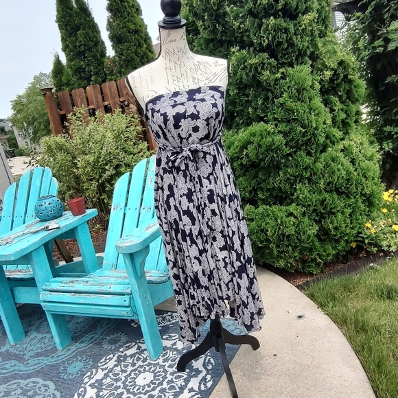 Knox Rose Medium Dress and Skirt! - Picture 2 of 16